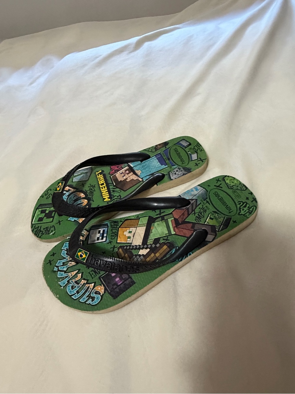 Havaianas Kids Men’s Minecraft Green and Black Flip Flops 6/7